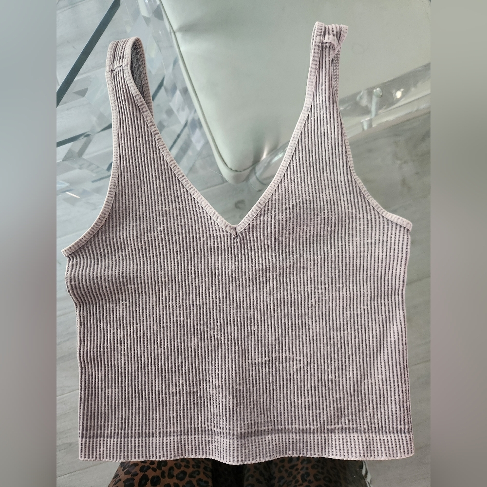 Ribbed V-Neck Cropped Tank Top NWOT